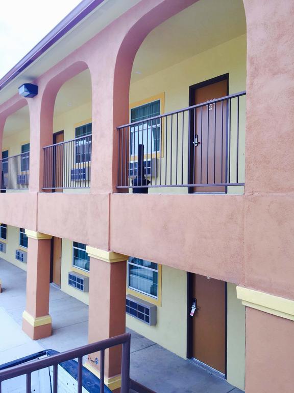 Texan Inn And Suites Tilden Exterior foto