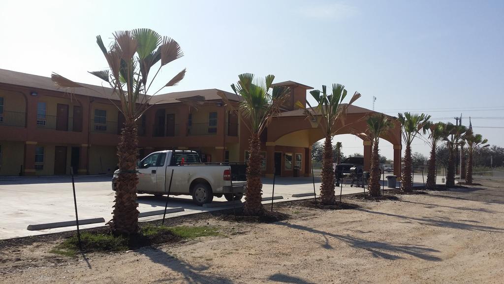 Texan Inn And Suites Tilden Exterior foto